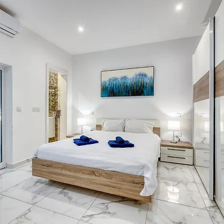 Appartement Modern 1br Apartment, Location *